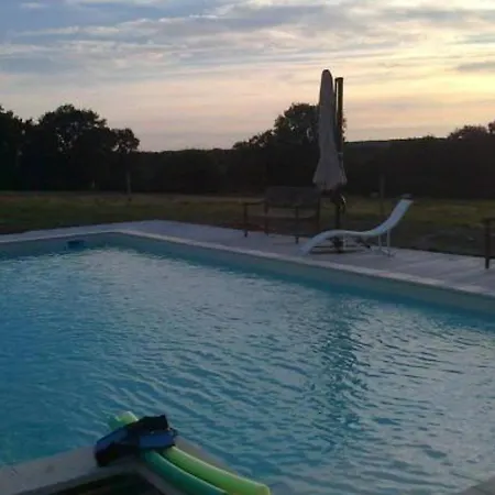 Charmante Maison Du Xve Avec Piscine, Jardin Et Terrasse En Lisiere De La Foret De Troncais - Fr-1-489-217 *