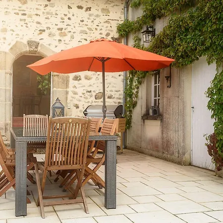 Charmante Maison Du Xve Avec Piscine, Jardin Et Terrasse En Lisiere De La Foret De Troncais - Fr-1-489-217 * Le Brethon